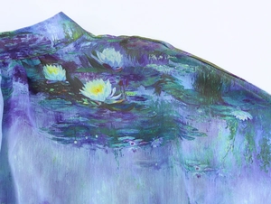 Detailansicht des Seerosen-Ölgemälde-Drucks auf leichtem Chiffon-Schulterstoff