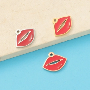 Mirror polished titanium steel red lip charm pendants for DIY necklaces and bracelets
