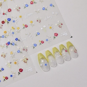 Détails des autocollants à ongles en relief 3D avec motifs fleurs et marguerites
