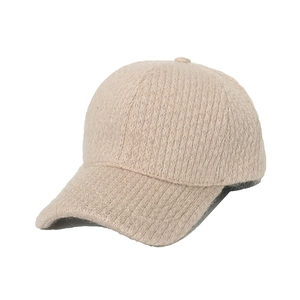 Casquette de baseball tricotée pour femme en beige chaud avec texture en peluche