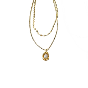 French style double-layer gold necklace with baroque pearl pendant and beaded chain design