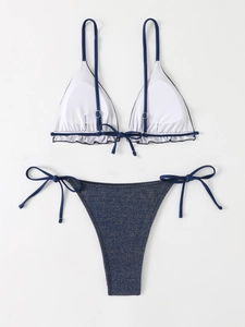 Détails du bikini à volants bleu foncé avec finition scintillante et liens ajustables