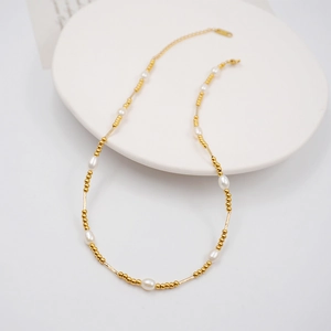French vintage freshwater pearl necklace with gold-plated titanium steel chain for women