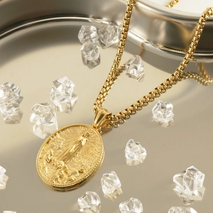 Religious Virgin Mary medallion pendant in 18k gold-plated stainless steel box chain