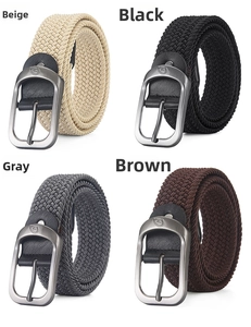 Détail de ceintures tressées élastiques en beige, noir, gris et marron avec boucles en métal