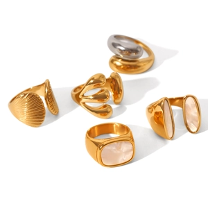 Set of minimalist stainless steel shell rings with mother-of-pearl inlays in gold and silver