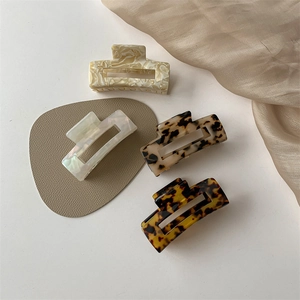 Elegant rectangular marble and tortoiseshell acetate hair claws set for women