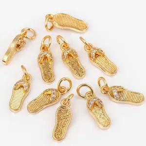 Pendentifs tongs en laiton doré avec accents en zircon pour la création de bijoux