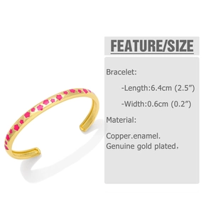 Details zur rosa emaillierten Blume auf vergoldetem verstellbarem C-Form-Manschettenarmband