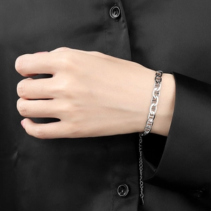 Classic silver link bracelet in 18K gold plated copper with minimalist link design