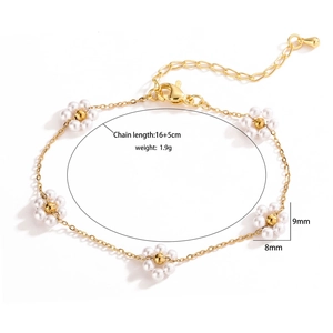 Elegant gold chain bracelet with pearl daisy flowers and adjustable lobster clasp closure