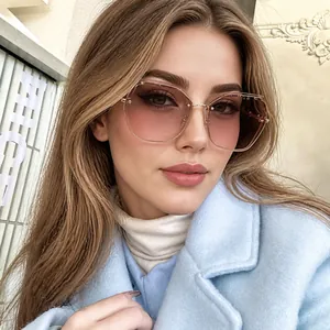 Modische randlose Oversize-Sonnenbrille mit geometrischen Gläsern in Pink-Lila-Verlauf