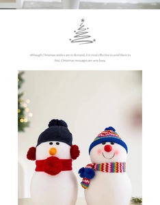 Détail de bonhommes de neige mignons avec bonnets et écharpes pour décoration de Noël