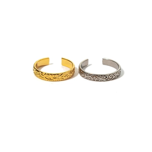 Fashionable French style open rings with ornate patterns in gold and silver finish