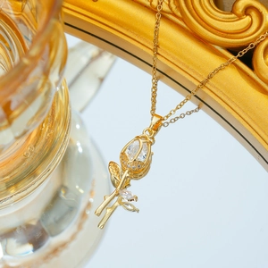 Elegant gold tulip necklace in titanium steel with sparkling crystal zirconia pendant