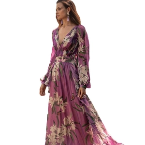 Robe longue fleurie à col en V pour femmes avec manches longues et taille cintrée élégante