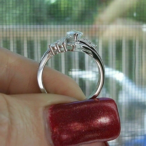 Elegante S925 sterling zilveren ring met marquise zirkonia en glanzende steenzettingen