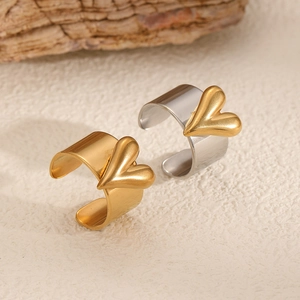 Minimalist 3D heart stainless steel open rings in two-tone gold and silver finishes