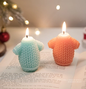 Cozy knit sweater shaped aromatherapy candle for Christmas holiday atmosphere decoration