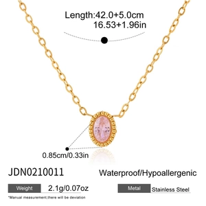 Détails techniques du collier en acier doré 18k avec pierre de zircone marquise rose