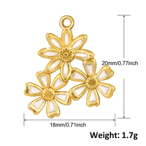 Dimensions détaillées du pendentif marguerite en or: hauteur 20 mm et largeur 18 mm