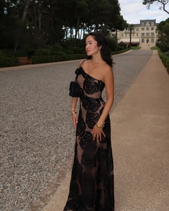 Detail of single shoulder long dress with black rose floral print and bodycon fit