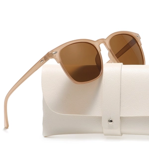 Klassische polarisierte Champagner-Sonnenbrille mit braunen Gläsern und weißem Etui