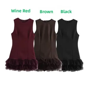 Abiti senza maniche in patchwork di tulle in bordeaux, marrone e nero piatti