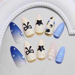 Blauwe gradiënt kunstnagels met 3D-strikjes, sterren en strassteentjes, 24 stuks amandelvorm