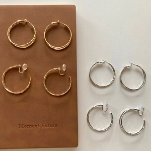 Minimalistische runde Creolen in Gold und Silber mit komfortablen Clip-Verschlüssen
