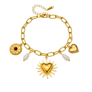 Gold plated stainless steel chain bracelet with pearl, sun and heart charms