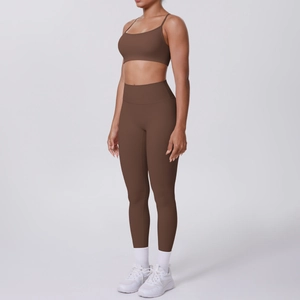 Ensemble de yoga marron chocolat pour femme avec soutien-gorge à fines brides et legging
