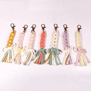 Bohemian Handmade Macrame Flower Keychain Cotton Woven Daisy Keyring With Tassel Bag Pendant For Women Girls Gift