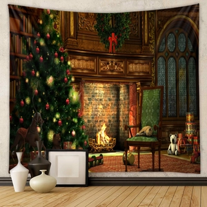 Detailansicht eines gemütlichen Weihnachtswandteppichs mit Kamin und Baum im warmen Zimmer