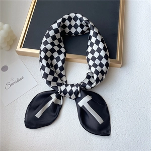 Élégant Foulard Carré Motif Damier Imitation Satin Satin Géométrique Écharpe Cou Mode Bureau Pour Femmes