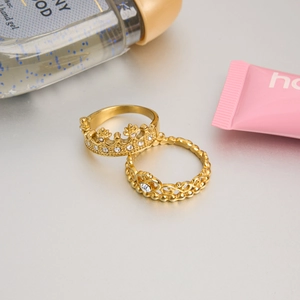 Set di due anelli a corona in acciaio inossidabile placcato oro 18K con zirconi