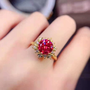 Elegant 18k gold plated snowflake ring with red corundum and white zircon accents