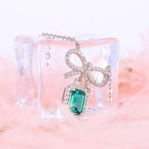 Collier Pendentif Émeraude En Argent Sterling S925 Nœud Papillon Pierre Verte De Laboratoire Bijoux Élégants Pour Femmes