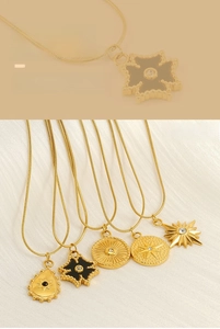 Détails de colliers en acier inoxydable doré avec pendentifs étoile et soleil sur soie