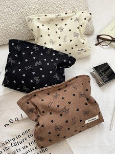 Borse per trucchi in velluto a coste capienti in beige, nero e marrone con cuori