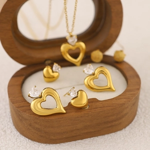 18K gold plated heart necklace and earring jewelry set with zircons in a wooden box