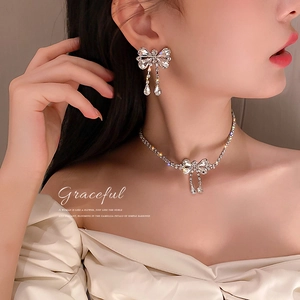 Collier Boucles Oreilles Bracelet Nœud Papillon Strass Couleur Argent Alliage Cristal Pendentifs Goutte Argent Tige Femme