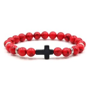 Rote Mineralperlen-Armband für Herren mit schwarzem Kreuz und Silber-Abstandhaltern