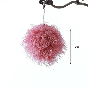 Pallina di Natale in peluche rosa diametro 10 cm con cordino argento sul ramo