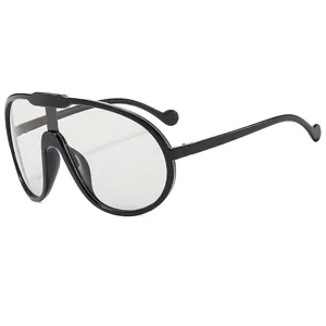 Occhiali da sole oversize neri con montatura avvolgente e aste arrotondate futuristiche