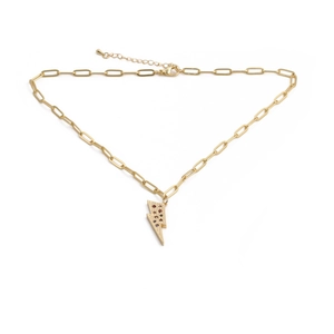 Collier doré avec chaîne à maillons rectangulaires et pendentif éclair aux pierres colorées
