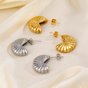 Stainless Steel Stud Earrings French Retro Geometric Semicircle Shell Ribbed Hollow 18K Gold Plated Jewelry For Women