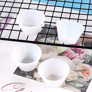 Set of four 100ml translucent silicone measuring cups for DIY resin art and jewelry making