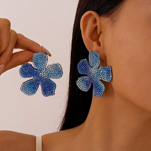 Chic oversized flower stud earrings with gradient blue crystals and sparkling rhinestones