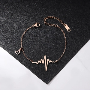 Minimalistisches Herzschlag-Armband in Roségold aus Edelstahl mit kleinem Herzanhänger